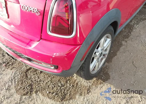 2011 Mini Cooper S z USA, uszkodzony, nr VIN WMWSV3C50BTY16238